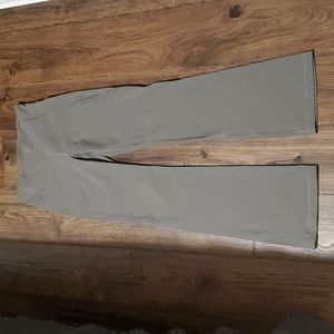 Lululemon yoga pants sage green size 10